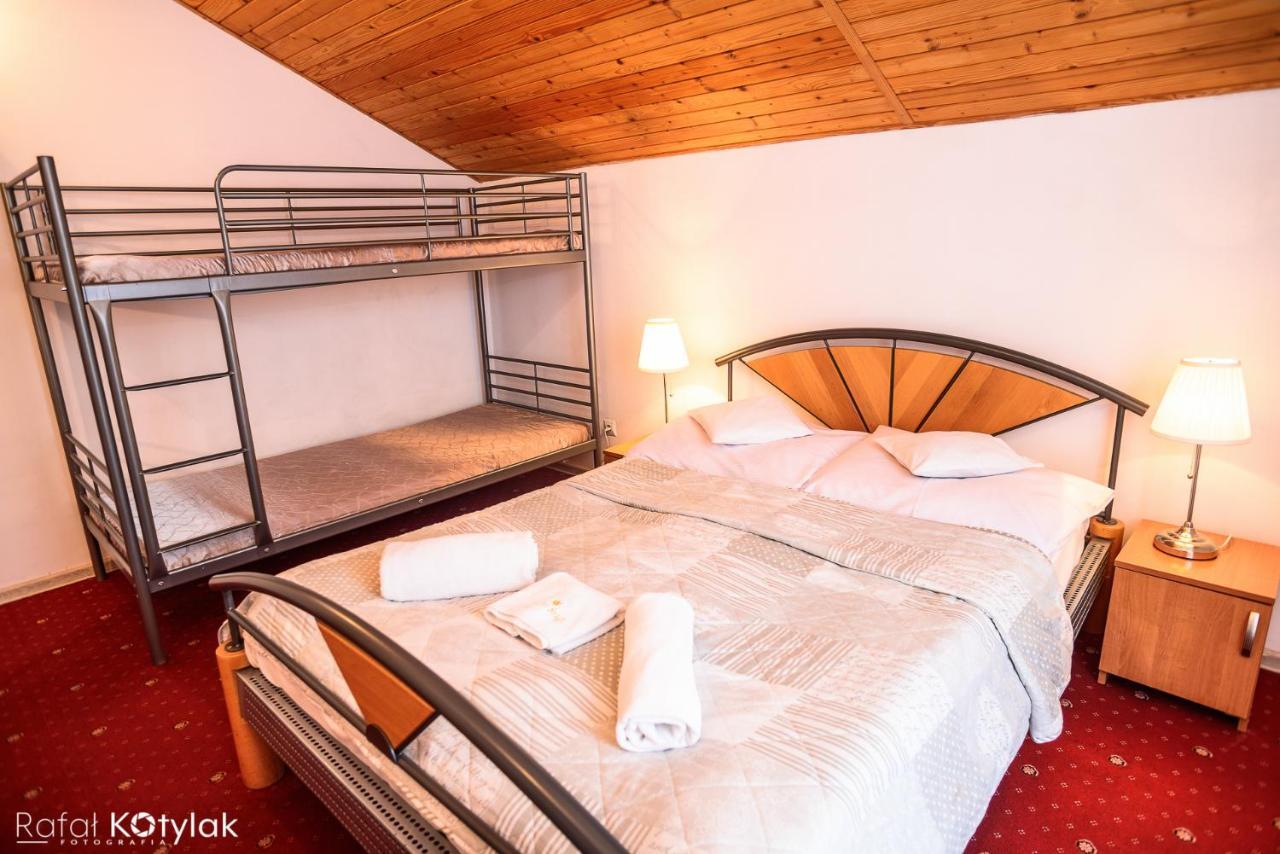 Vierbettzimmer mit Balkon